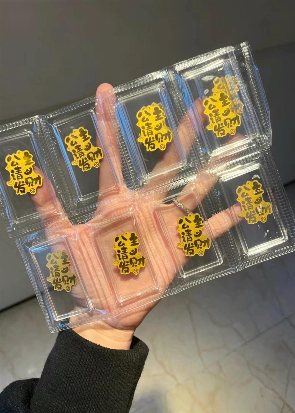 Make big money with gold phone stickers