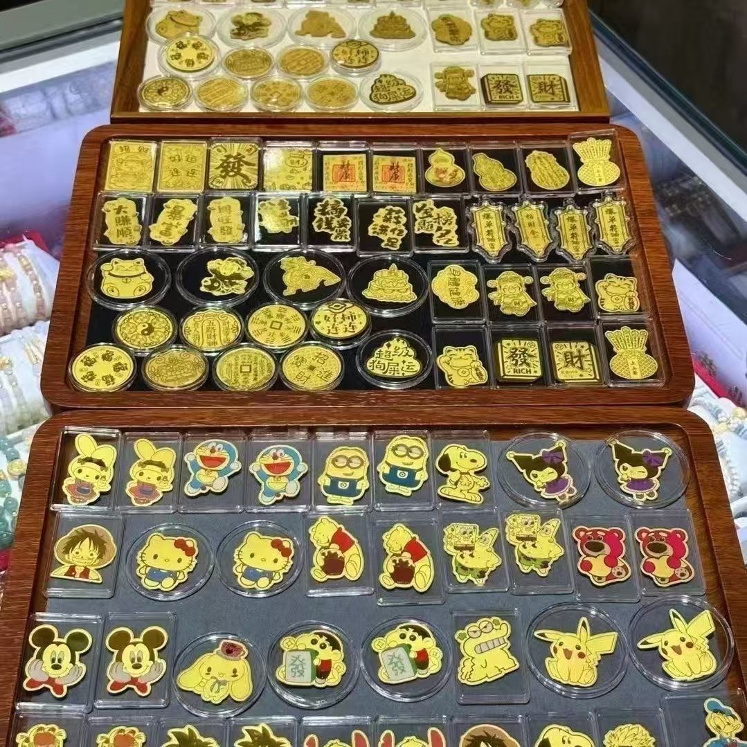 The golden mobile phone sticker was successfully launched