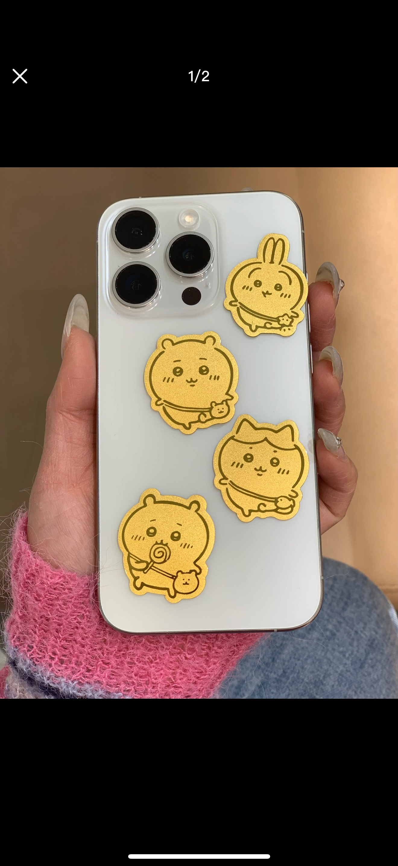 Golden mobile phone stickers travel to Usachi