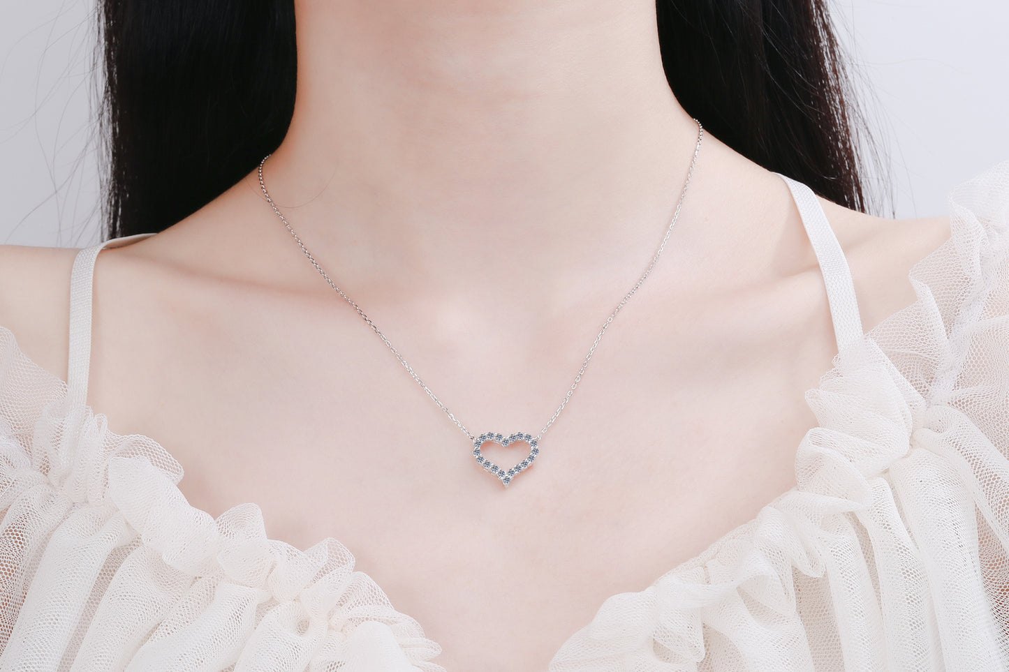 S925 Sterling Silver Plated PT950 Gold Heart Pendant Trendy Necklace Women's Pendant Accessories Wholesale Direct Supply from Manufacturer