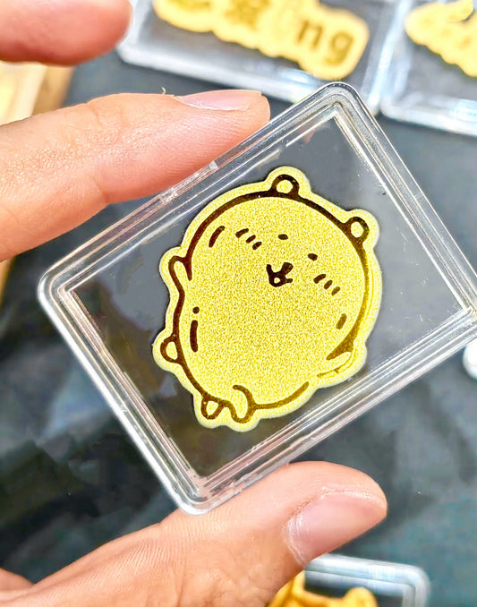 Gold phone sticker self-deprecating bear