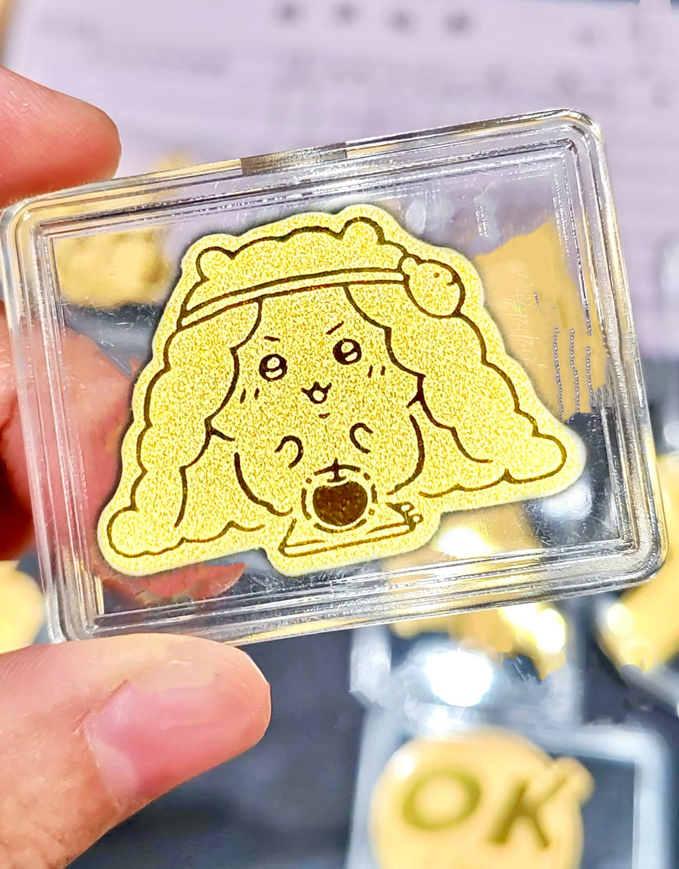 Gold mobile phone stickers are unlucky