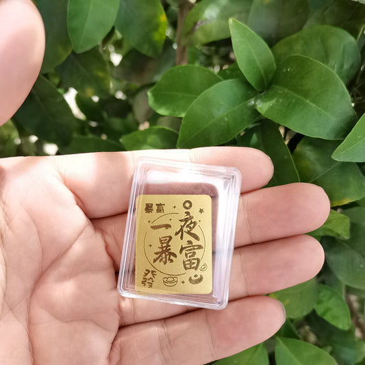 Gold phone stickers make you rich overnight
