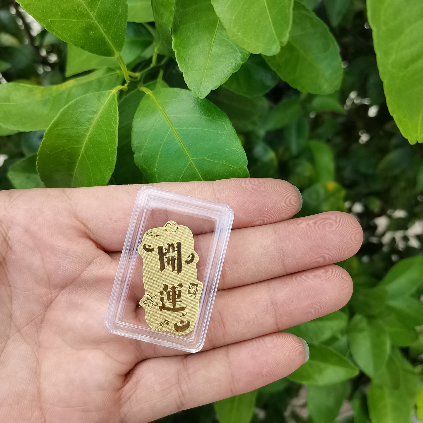 Gold mobile phone sticker for good luck