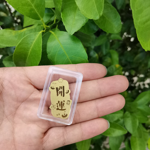 Gold mobile phone sticker for good luck