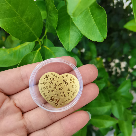 Gold phone stickers can make you rich, beautiful, and thin quickly