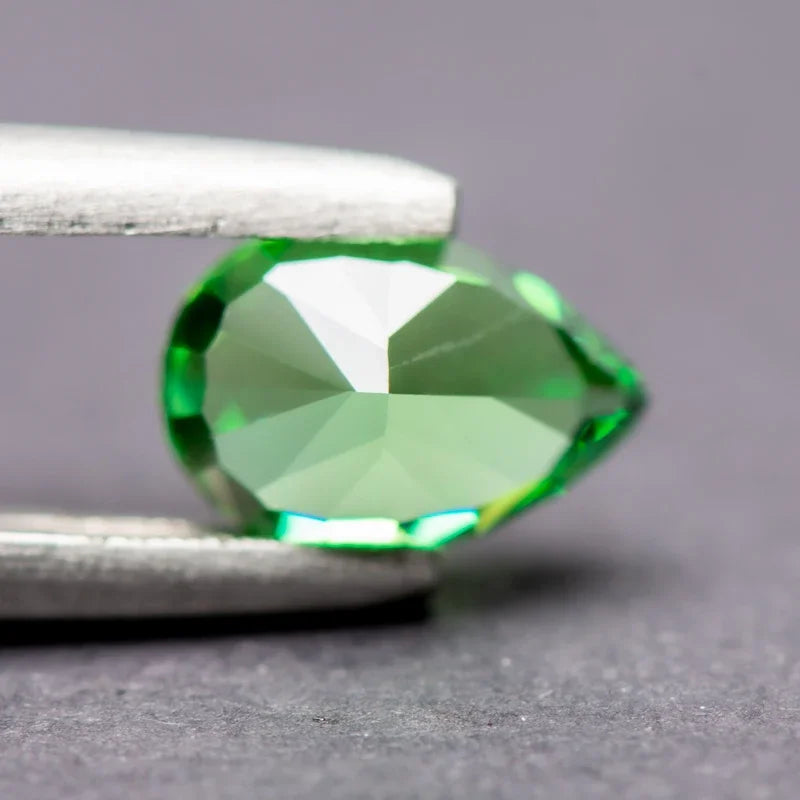 Cubic Zirconia Pear Shape Green Color High Quality 4k Crushed Ice Cut Charm Stone for DIY Jewelry Making Necklace Main Materials