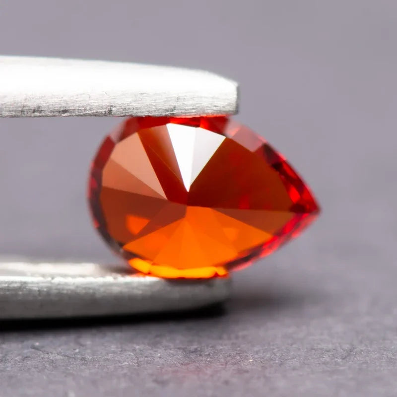 Cubic Zirconia Pear Shape Red Color 5A Grade 4k Crushed Ice Cut Charm Beads for DIY Jewelry Making Rings Necklace Main Materials