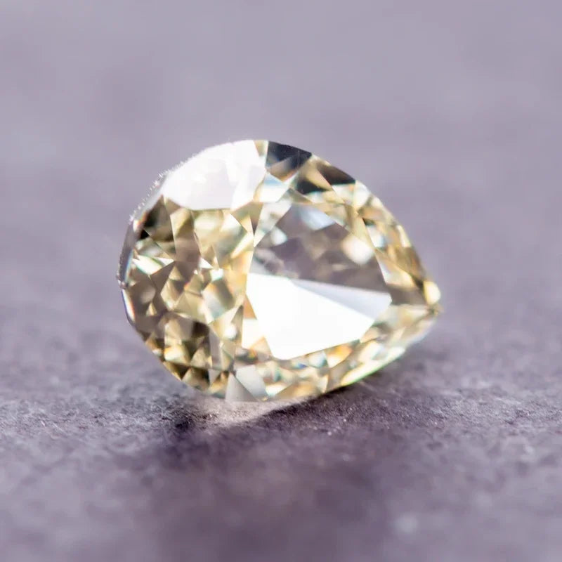 Cubic Zirconia Pear Shape Light Yellow Color 5A Grade 4k Crushed Ice Cut Charm Stone for DIY Jewelry Making Rings Main Materials