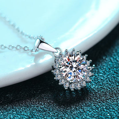 XDY New 925 Sterling Silver Necklace for Women 50 Points 1 Carat 3 Carat 5 Carat Moissanite Pendant One Piece Dropshipping