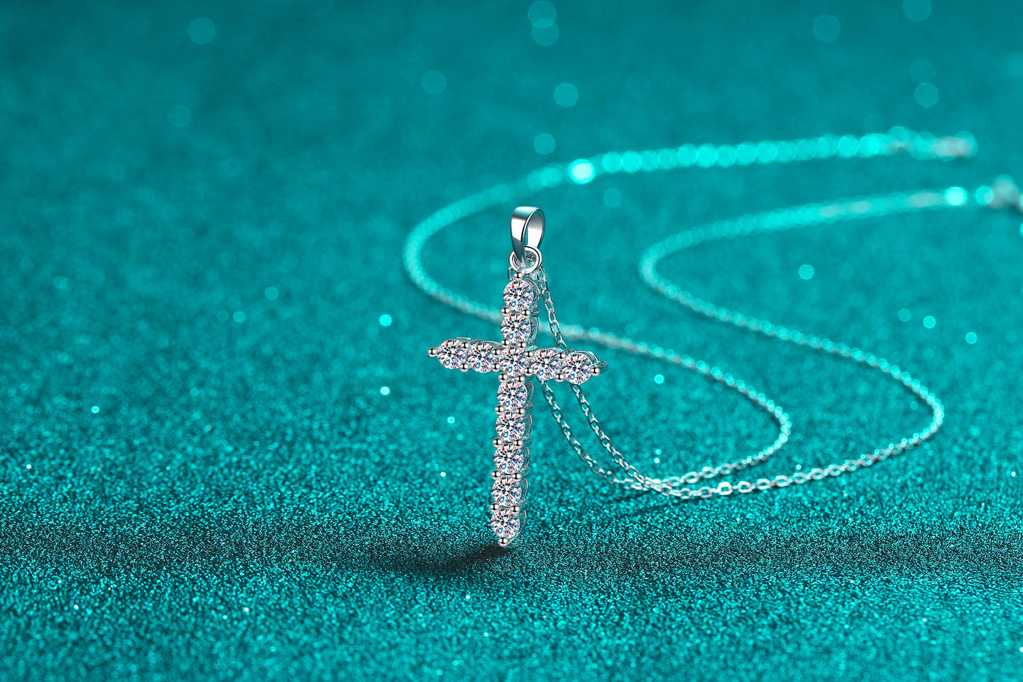 925 Sterling Silver Necklace for Women Moissanite Cross Pendant Necklace Plated with PT950 Gold Clavicle Chain Factory Wholesale