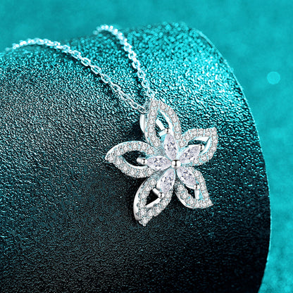 Xindeyi S925 Sterling Silver Full Moissanite Necklace for Women Sweet Flower Pendant Exquisite Fresh Temperament High-end Feel