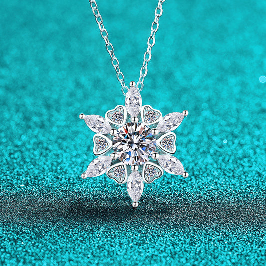 Xindeyi S925 Sterling Silver Moissanite Necklace for Women, Heart Hexagon Pendant, Exquisite and Personalized Fashion Trend Collarbone Chain