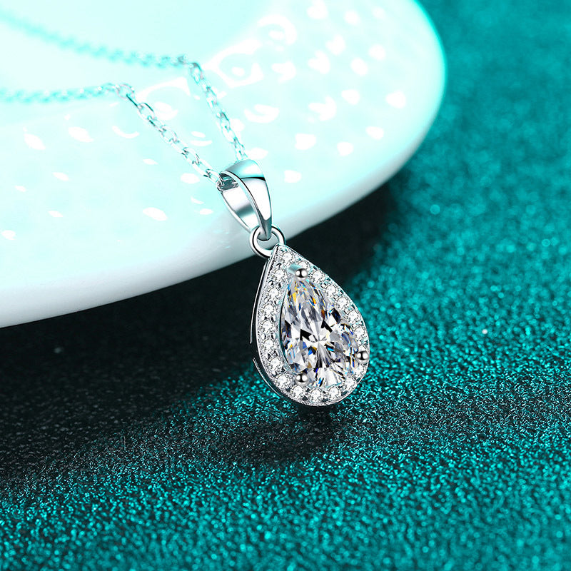 925 Sterling Silver Necklace for Women 5*8 Pear-shaped Moissanite Collarbone Chain Plated with PT950 Gold Cluster Inlay Neck Chain Manufacturer Wholesale