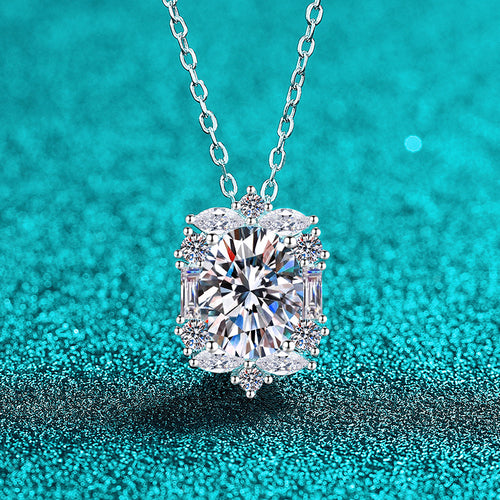Xindeyi S925 Sterling Silver Moissanite Necklace for Women, Elegant and Luxurious, Exquisite and High-end Pendant, Fashionable and Versatile