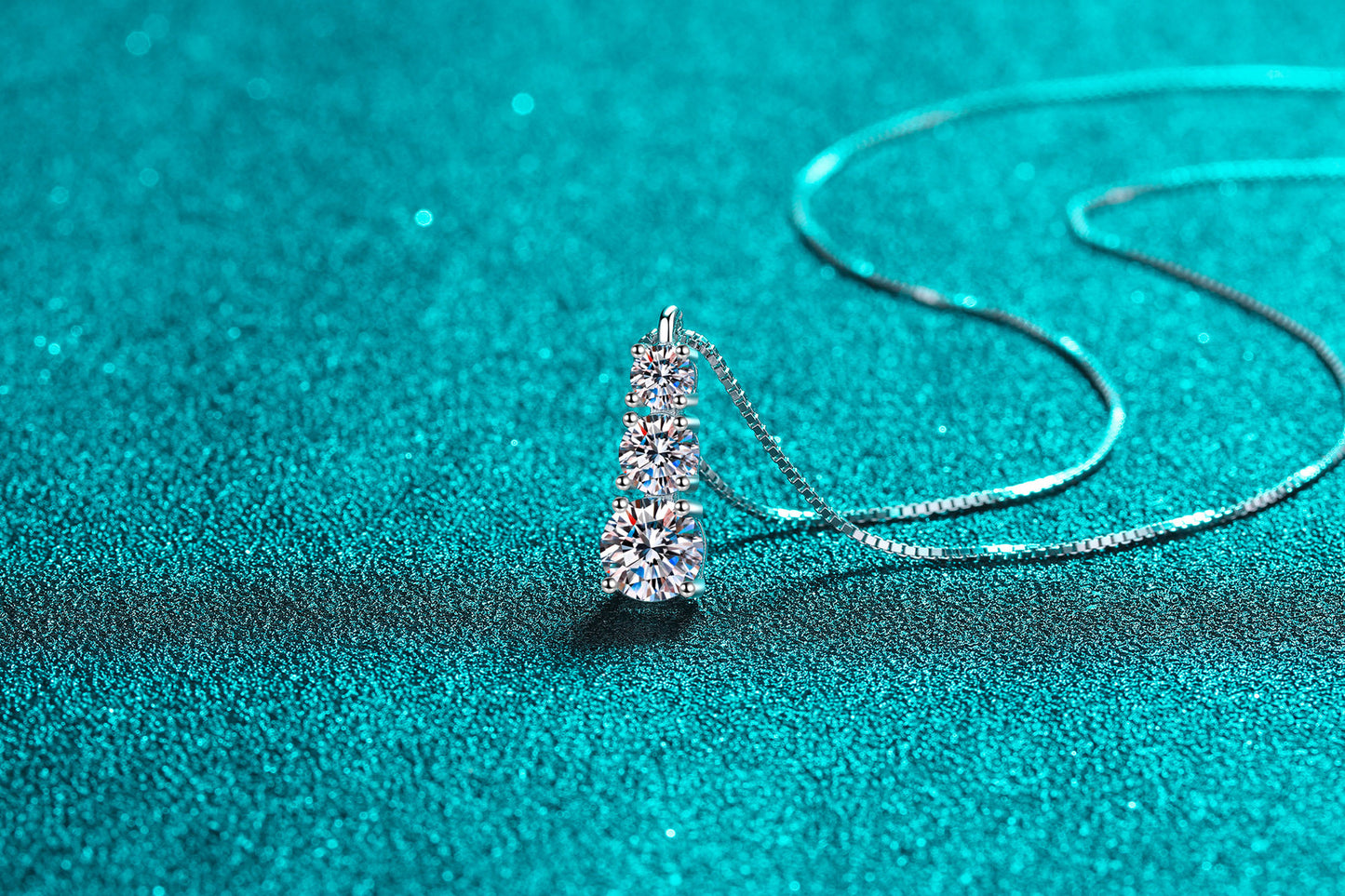 925 Sterling Silver Plated PT950 Gold Pendant Manufacturer In Stock Wholesale Moissanite Necklace Collarbone Chain