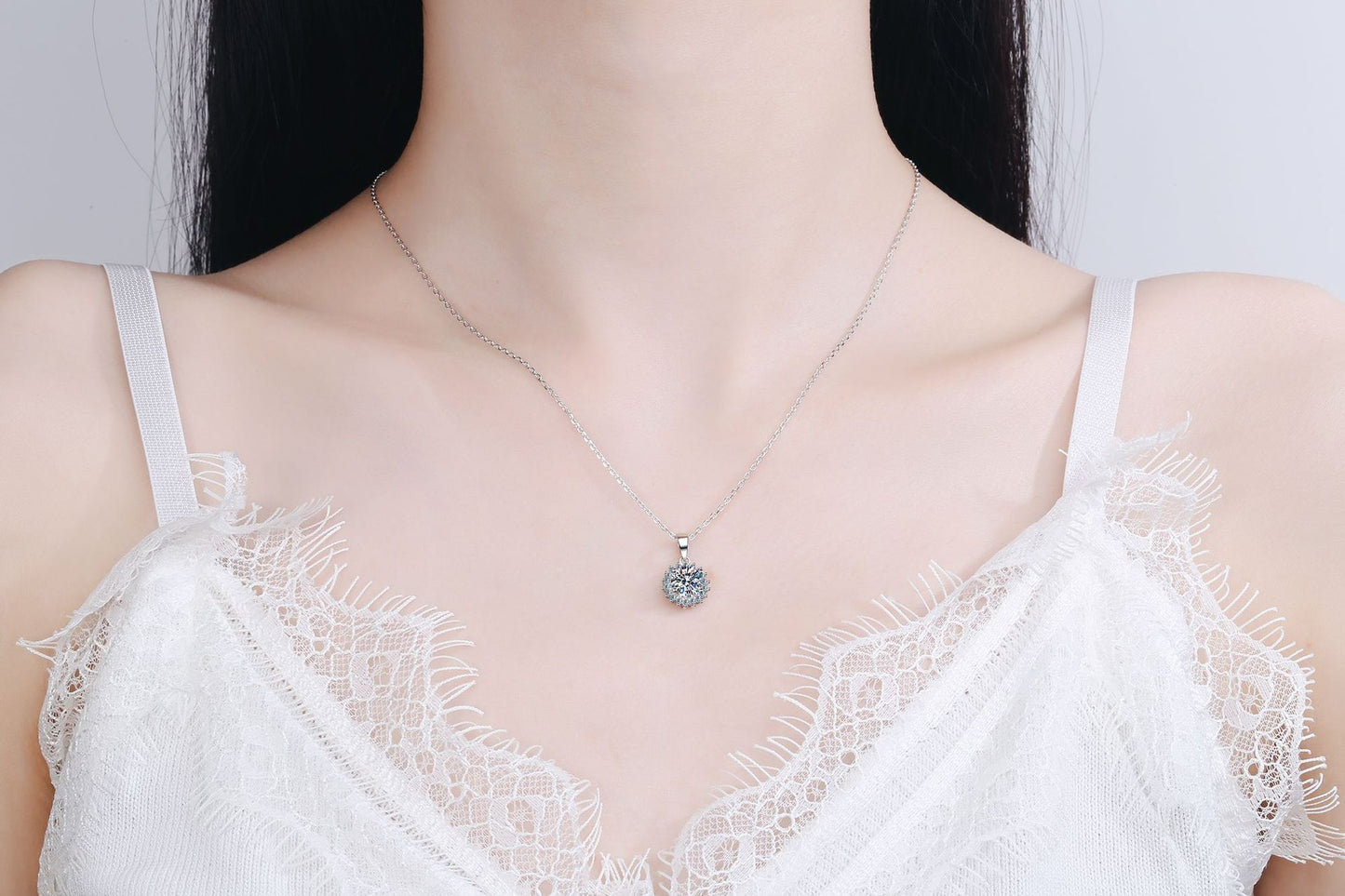 XDY New 925 Sterling Silver Necklace for Women 50 Points 1 Carat 3 Carat 5 Carat Moissanite Pendant One Piece Dropshipping