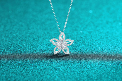 Xindeyi S925 Sterling Silver Full Moissanite Necklace for Women Sweet Flower Pendant Exquisite Fresh Temperament High-end Feel