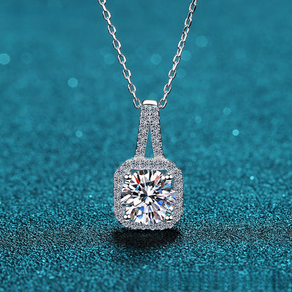925 Sterling Silver Plated PT950 Gold Necklace Four-Prong Women Moissanite Necklace Sachet Pendant Collarbone Chain Direct Supply from Manufacturer
