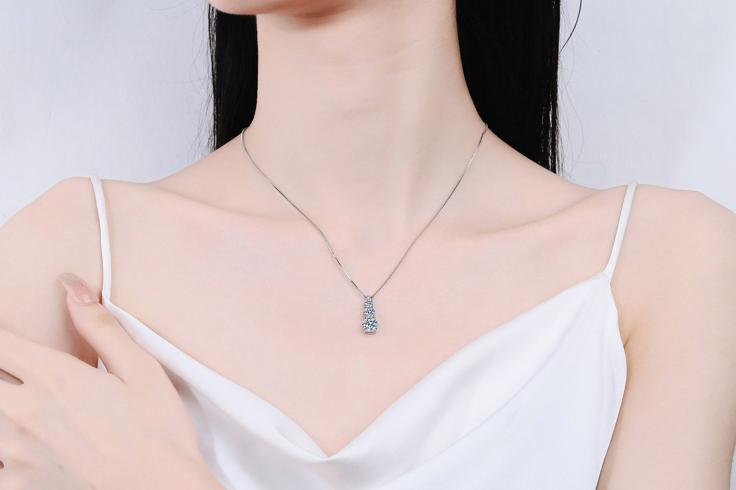 925 Sterling Silver Plated PT950 Gold Pendant Manufacturer In Stock Wholesale Moissanite Necklace Collarbone Chain