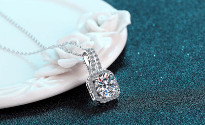 925 Sterling Silver Plated PT950 Gold Necklace Four-Prong Women Moissanite Necklace Sachet Pendant Collarbone Chain Direct Supply from Manufacturer