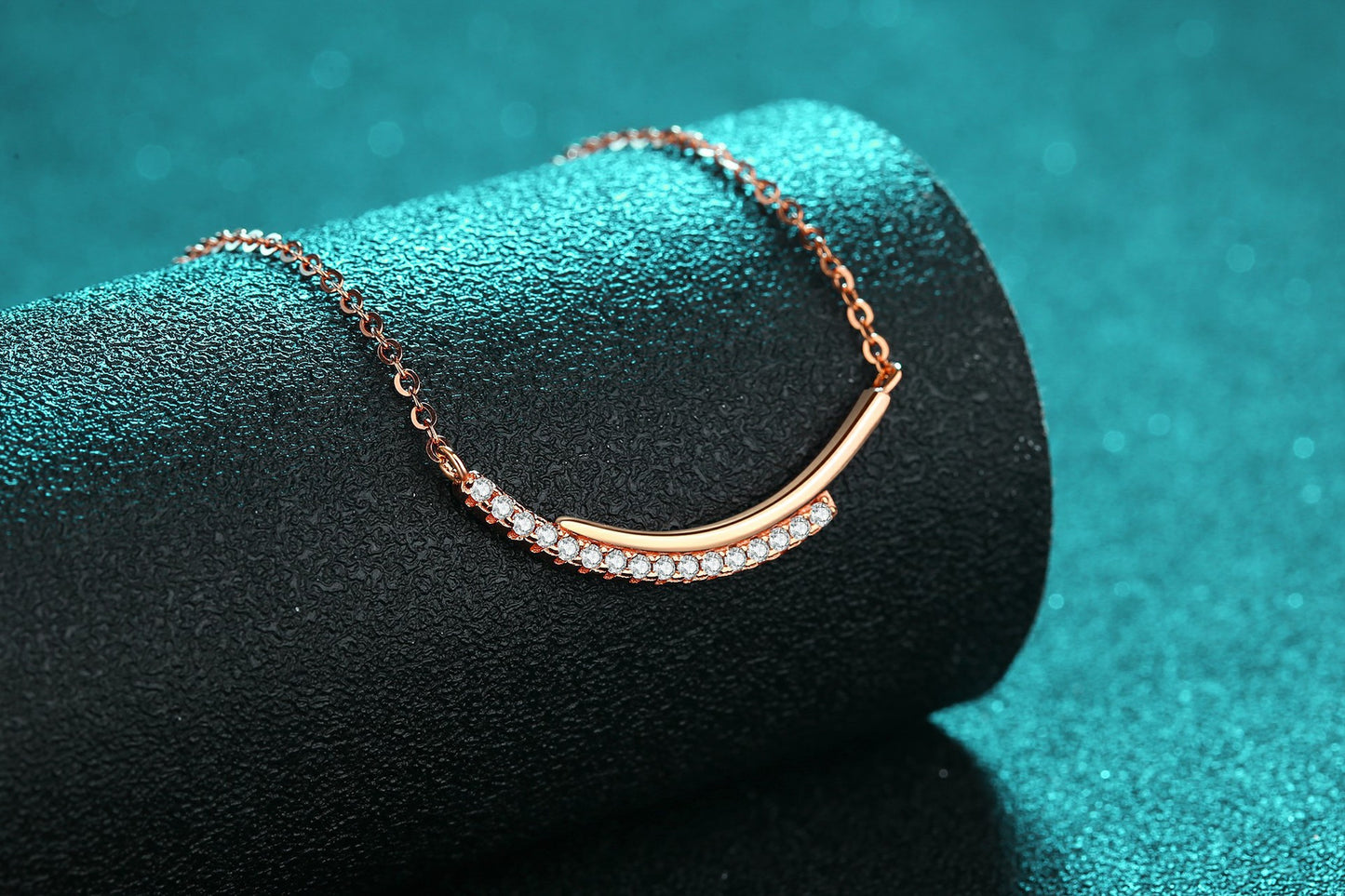 Xindeyi S925 Sterling Silver Moissanite Champagne Gold Necklace for Women Smile Row Diamond Line Chain Simple High-end Cool Style