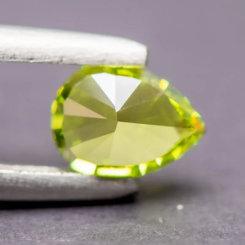 Cubic ZirconiaPear Shape Apple Green Color 5A Grade Quality Grade 4k Crushed Ice Cut DIY Ring Necklace Earrings Main Materials