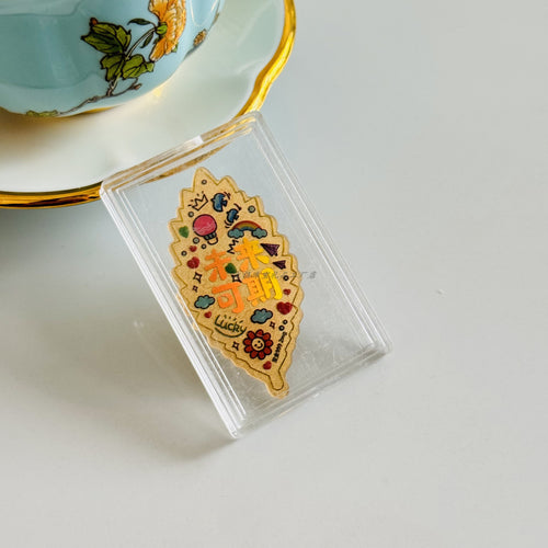 Gold color mobile phone stickers are expected to have a bright future