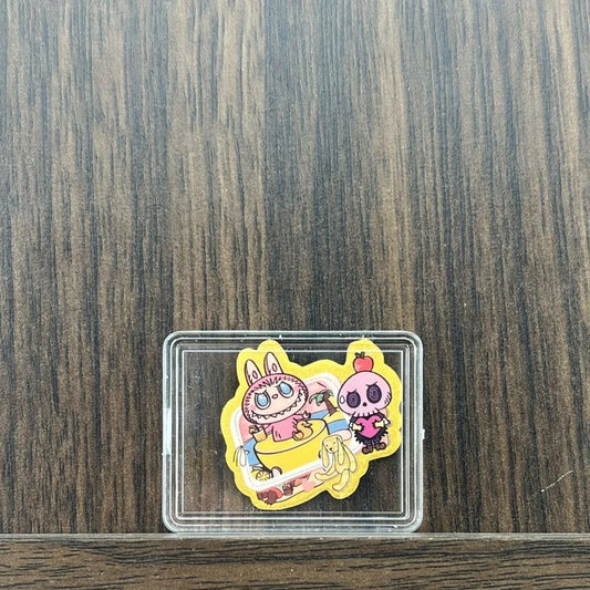 Gold phone sticker skull heart lap