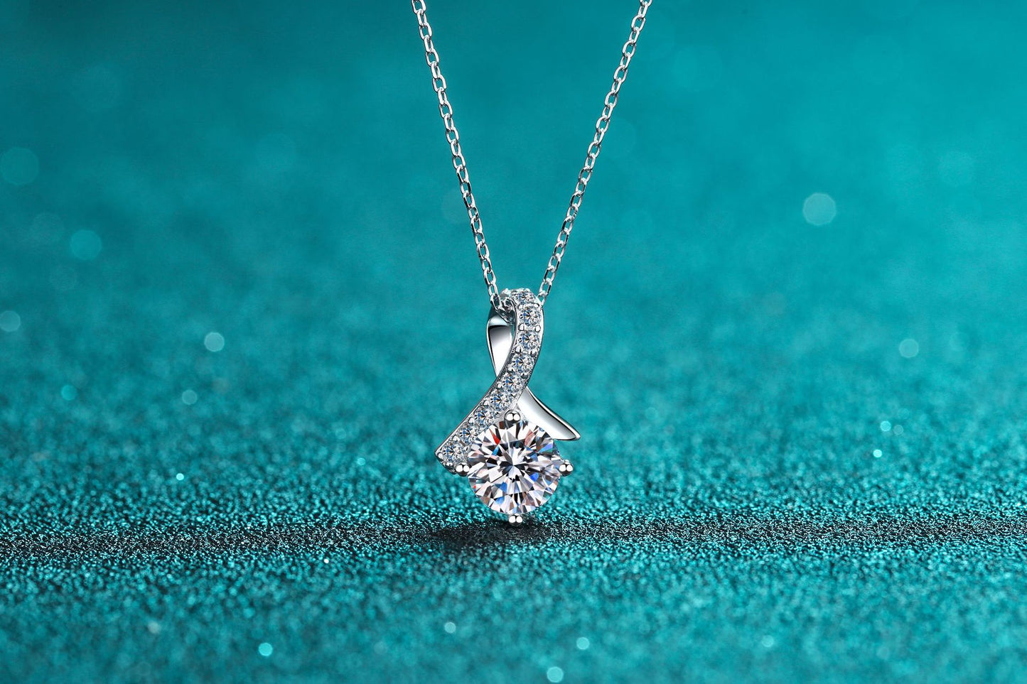 S925 Sterling Silver Pendant for Women, PT950 Gold Plated, Fashionable and Elegant Necklace Jewelry, Directly Supplied by Manufacturer, Live Streaming