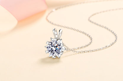 Heart-Shaped Six-Claw S925 Silver Necklace for Women, Hexagram Moissanite Diamond Necklace, Simulated Diamond Jewelry, One Piece Dropshipping