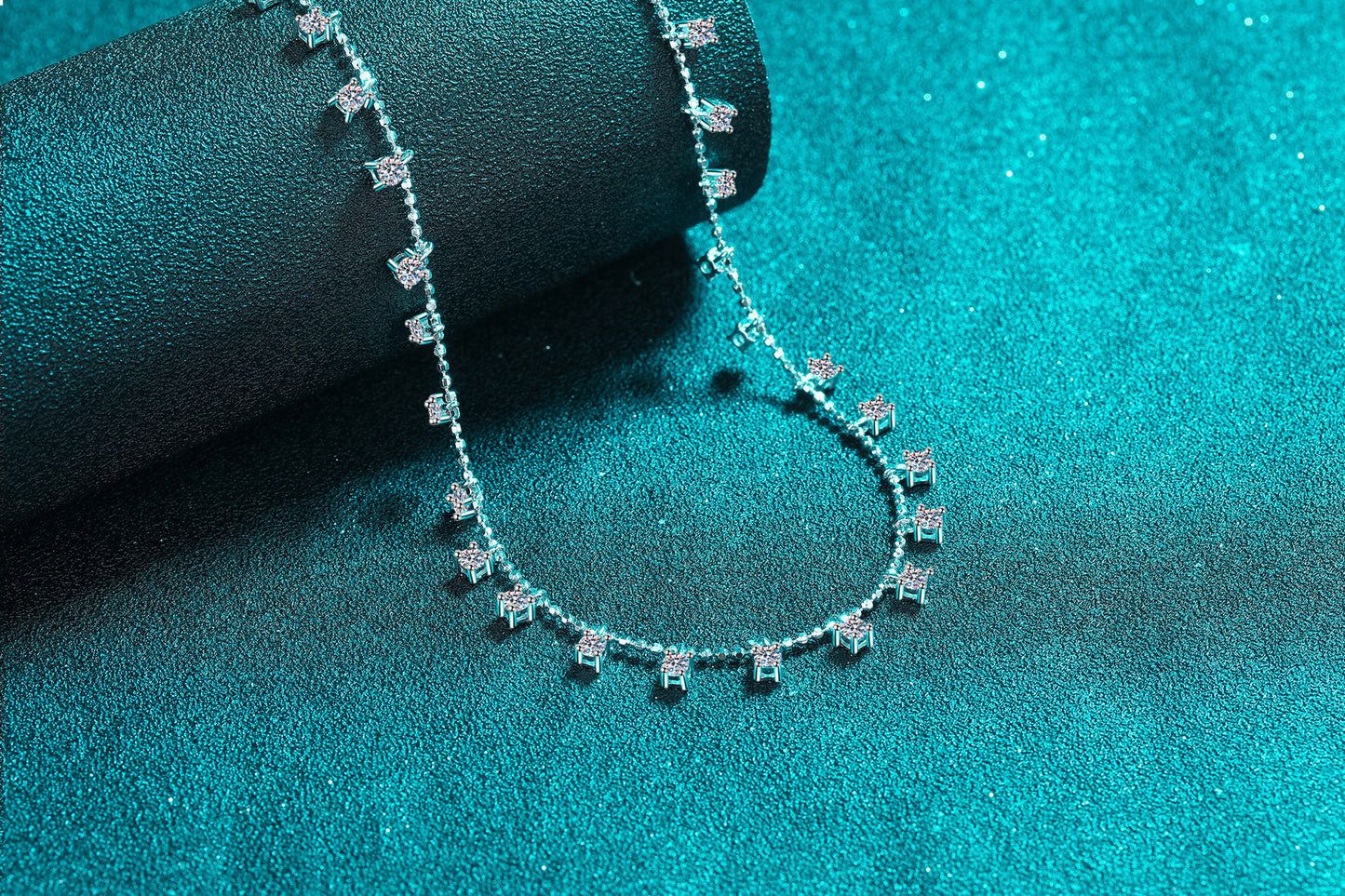 925 Sterling Silver Necklace for Women, Full Moissanite Star Necklace, PT950 Gold Plated Clavicle Chain, Manufacturer's Wholesale Stock