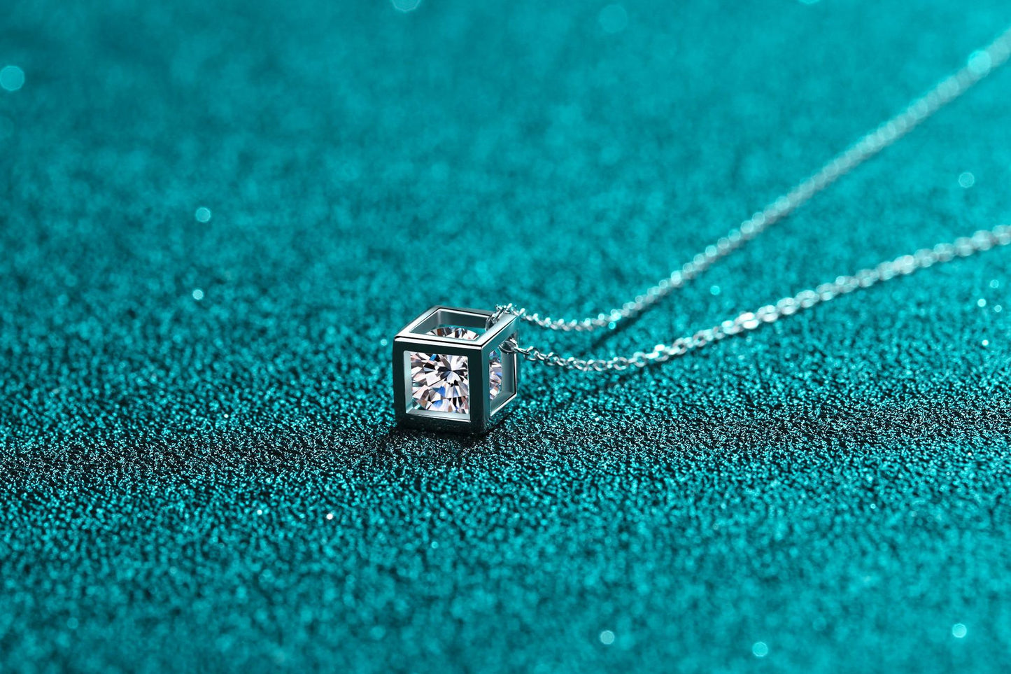 Moissanite Diamond Necklace S925 Silver Plated PT950 Gold Necklace Square Pendant Direct Supply from Manufacturer Live Hot-Selling Model