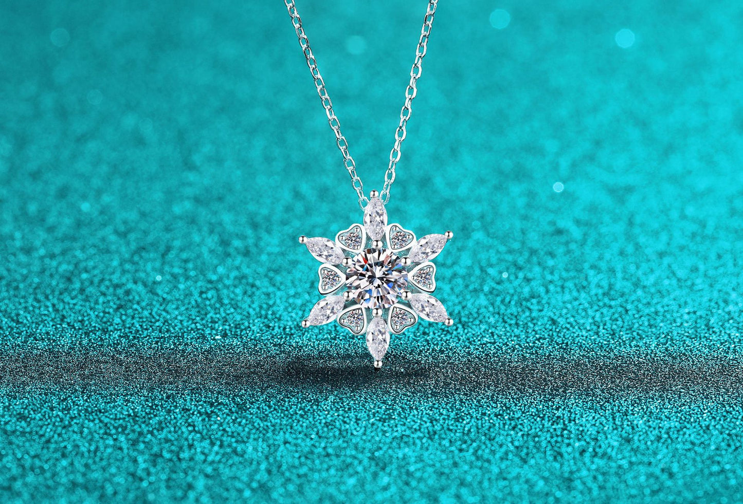 Xindeyi S925 Sterling Silver Moissanite Necklace for Women, Heart Hexagon Pendant, Exquisite and Personalized Fashion Trend Collarbone Chain