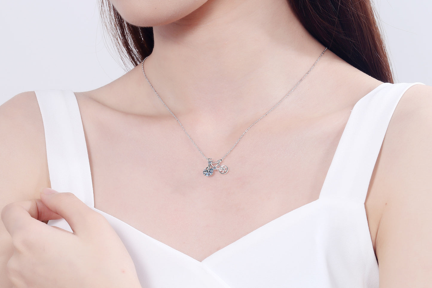 S925 Sterling Silver Moissanite Necklace for Women Simple Cute Bicycle Choker Direct from Manufacturer Internet Celebrity Style Wholesale